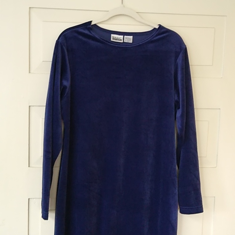 Basic Editions Velvet Dress - Picture 2 of 4
